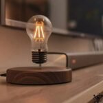 Ampoule Lévitante Magnétique Design Futuriste
