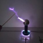 bobine tesla magnetique avec decharges electriques fascinantes 340 1