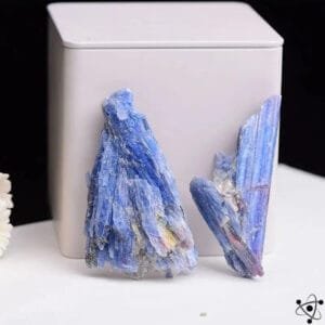 Cyanite Brute pour une Beauté Naturelle Apaisante - Pierre