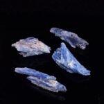Cyanite Brute pour une Esthétique Unique et Naturelle