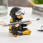 figurine porte stylo plongeurs pour bureau audacieux 352 1