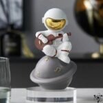 Figurines Astronautes Musiciens Galactiques Uniques