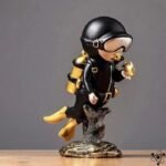figurines plongeurs et oceanographes decoratives or figurine 981 1