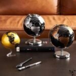 Globe Terrestre Moderne en Gris et Bronze