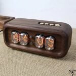 horloge a tube nixie en bois massif 323 1