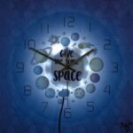 horloge murale originale espace neon enfants 587 1