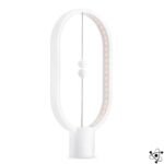lampe heng balance sculpturale en equilibre blanc 635 1