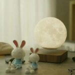 lampe lune magnetique design elegant levitant 977 1