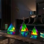 Lampe Pyramide Infini en Verre Dichroïque