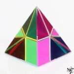 Prisme Triangulaire Coloré Unique en Verre