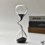 Sablier Irrégulier Artistique pour Redéfinir le Temps