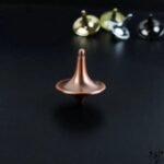 toupie gyroscope classique pour fascination et apprentissage bronze 470 1