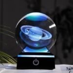 veilleuse en cristal systeme solaire eclairee saturne noir 877 1